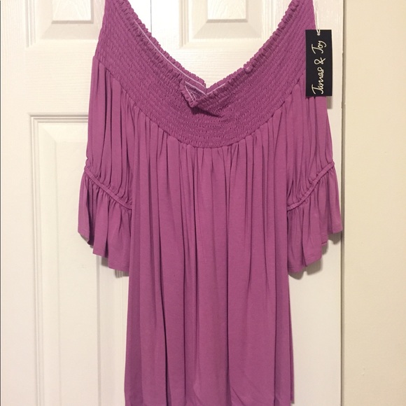Light Violet Off-the-Shoulder Flowy Top - Picture 4 of 5